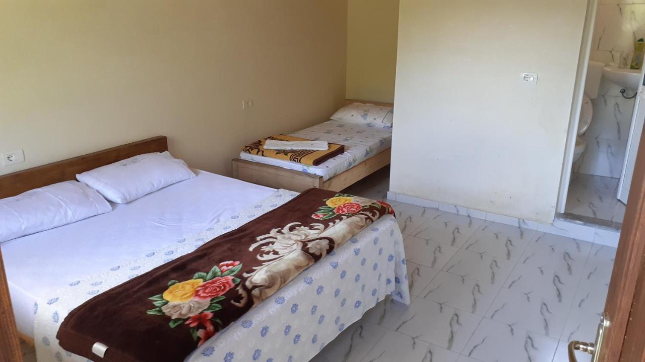 Driti Gh Nderlysa Hotel Shkoder Exterior photo